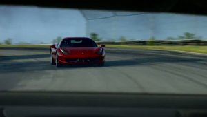 Cadillac ridiculizeaza Ferrari intr-o scurta reclama