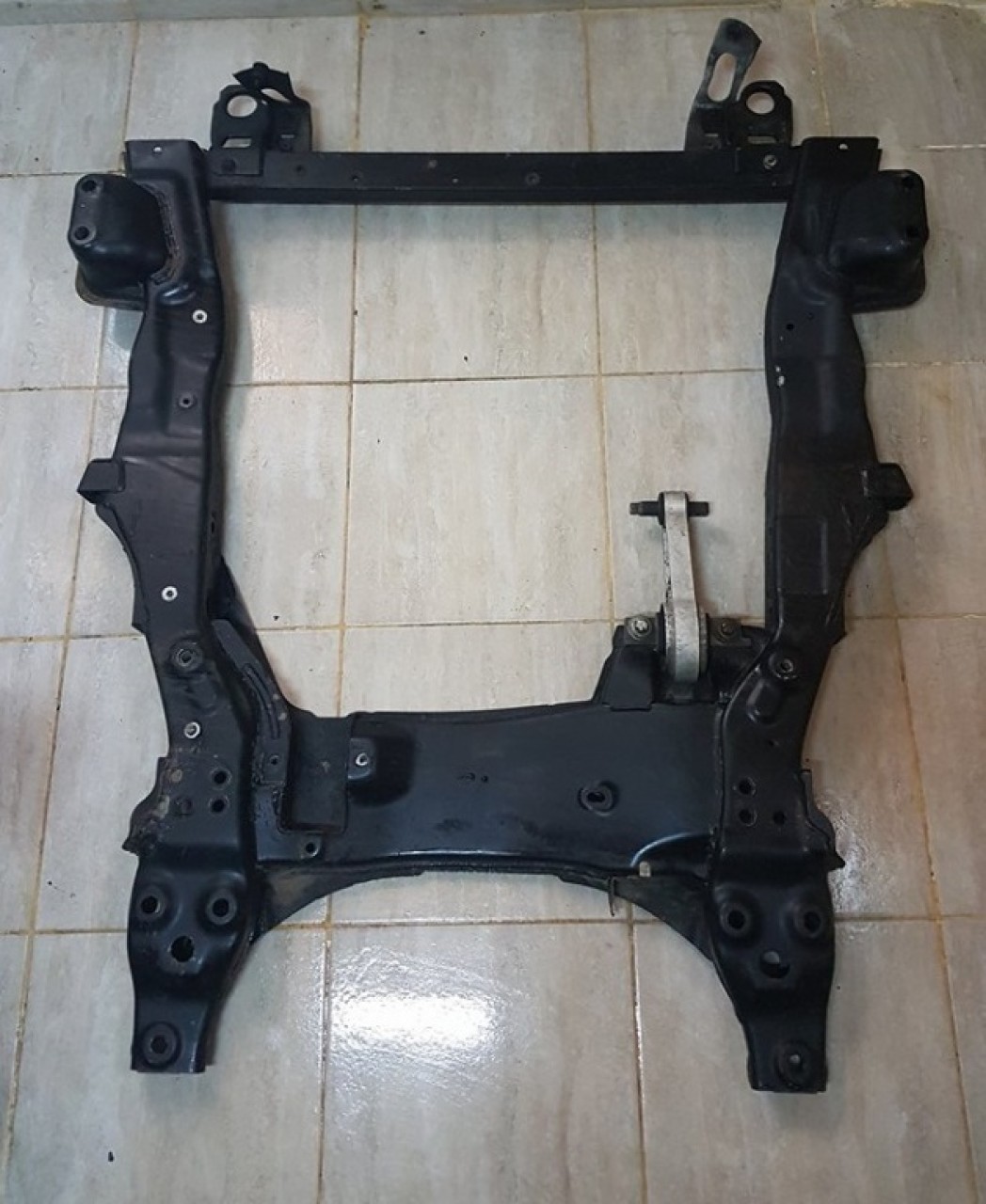 Cadru motor (punte fata) alfa romeo spider 2007-2012