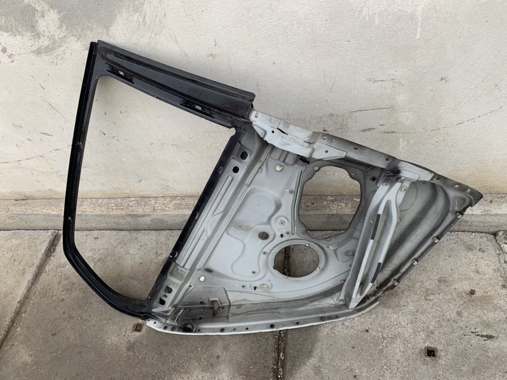 Cadru usa dreapta spate Volkswagen VW Golf 5 [2003 - 2009] Hatchback 5-usi 2.0 TDI MT (140 hp) V (1K1) Cod motor BKD