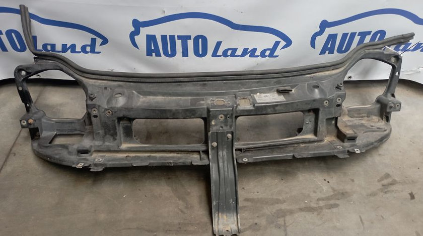 Calandru Trager Panou Fata Opel VIVARO caroserie F7 2001