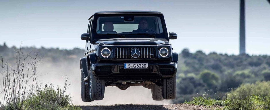 Calci acceleratia si 4 secunde mai tarziu esti la 100 de km/h. Asta intr-un off-roader de 2.5 tone Calci acceleratia si 4 secunde mai tarziu esti la 100 de km/h. Asta intr-un off-roader de 2.5 tone