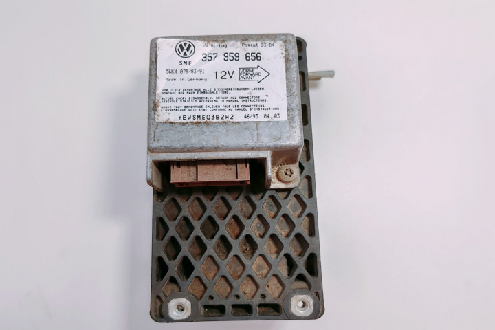 Calculator airbag 357959656 Volkswagen VW Passat B4 [1993 - 1997]