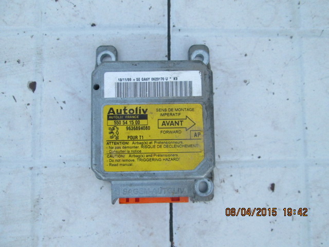 Calculator airbag Peugeot 206; 963 689 40 80