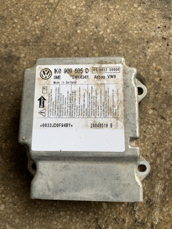 Calculator airbag Volkswagen VW Golf 5 [2003 - 2009] Hatchback 5-usi 1.6 FSI Tiptronic (116 hp) (1K1)