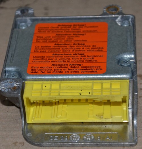 CALCULATOR AIRBAG VW GOLF 4 1.6 16V 2001 AZD COD: 1C0 909 605