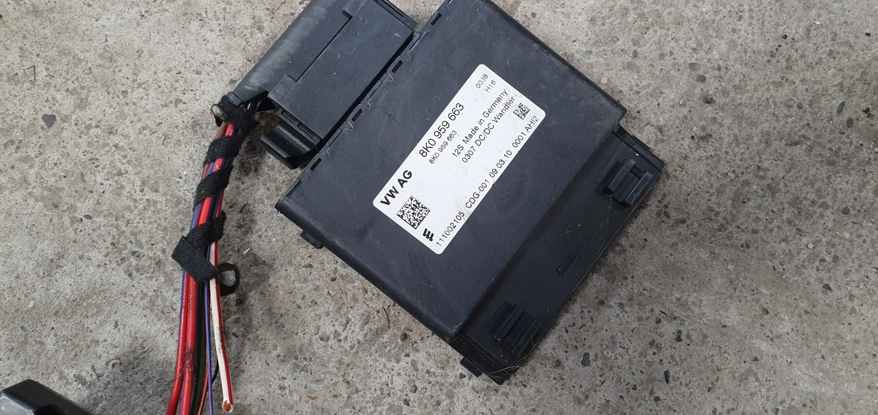 Calculator baterie Stabilizator Tensiune Audi A4 B8 8K 2009 2010 2011 2012 2013