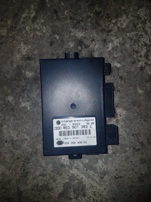 Calculator carlig remorcare 8e0907383c vw caddy III 2004-2008