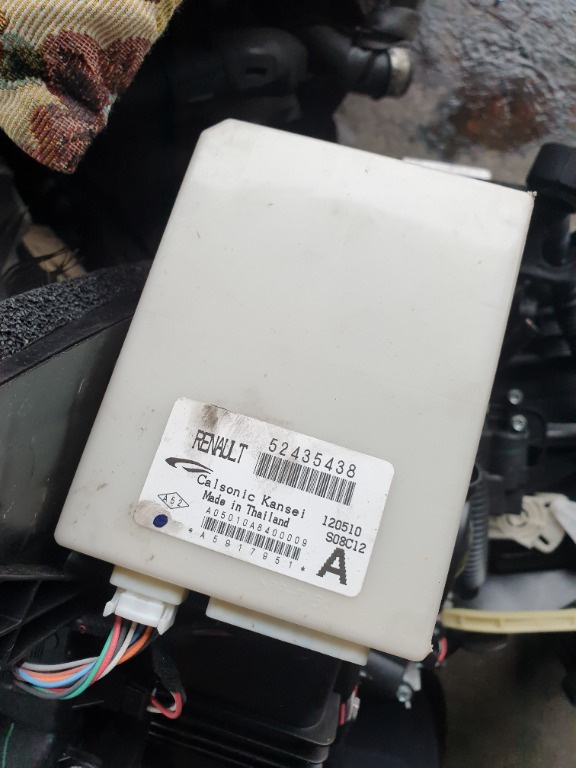 Calculator clima Renault Laguna 3 52428886 52409202 52435438
