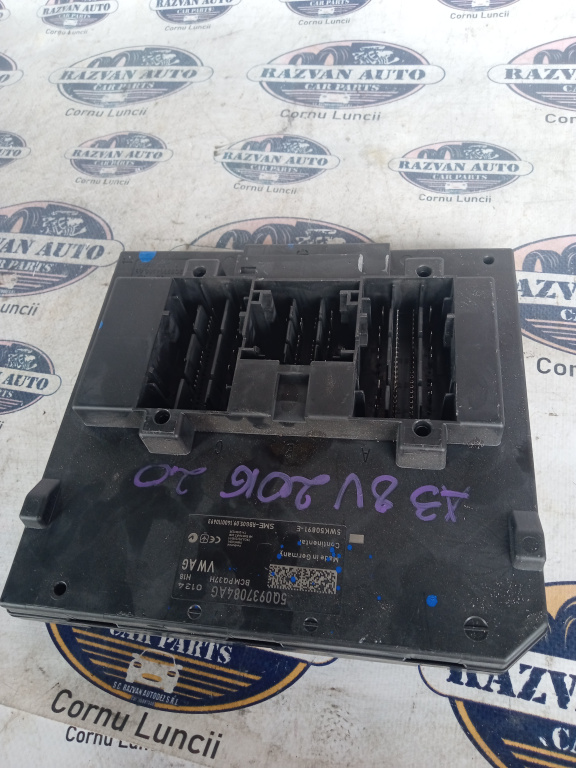 Calculator confort Audi A3 8V 2.0 2016, 5Q0937084AG