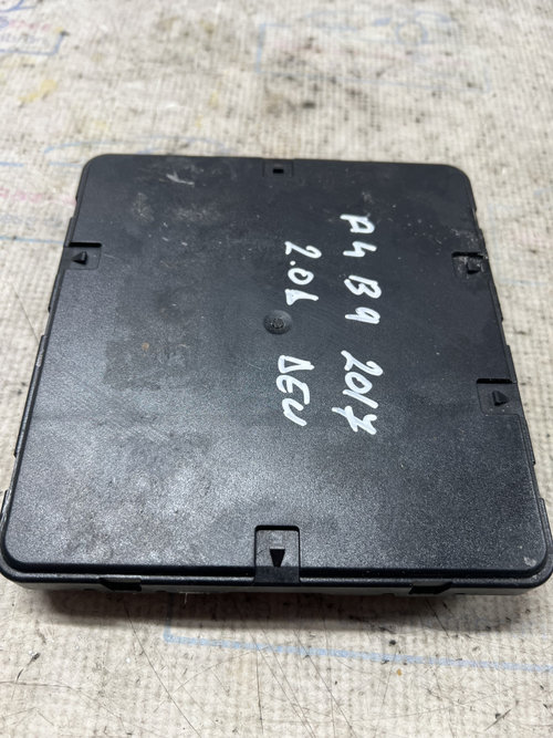 Calculator confort Audi A4 B9 Break 2017, 8W0907064AA