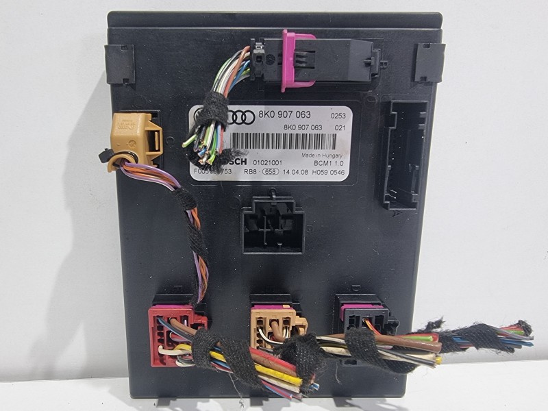 Calculator confort - lumini Audi Q5 (2008-2012) [8R] 8K0907063