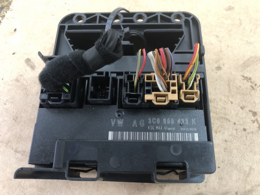 Calculator confort Passat 2.0 FSI sedan 2006 (3C0959433K)