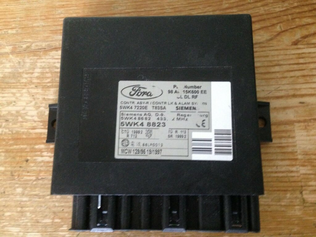 Calculator CONFORT SIEMENS FORD FOCUS 98AG-15K600-EE / 98AG 15K600 EE / 98AG15K600EE / 5WK4 8823 / 5WK48823 / 5WK4 7220E / 5WK47220E98AG-15K600-EE / 98AG 15K600 EE / 98AG15K600EE / 5WK4 8823 / 5WK48823 / 5WK4 7220E / 5WK47220E