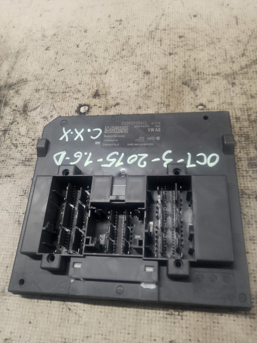 Calculator confort Skoda Octavia 3 1.6 Motorina 2015, 5Q0937084CL