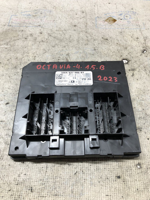 Calculator confort Skoda Octavia 4 1.5 Benzina 2023, 5WA937086BT