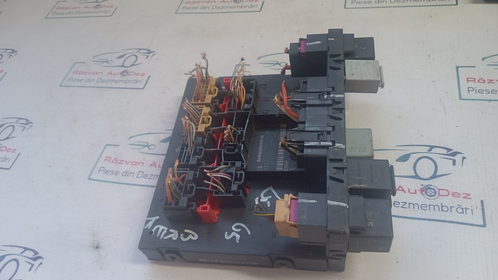 Calculator confort Volkswagen Golf 5 2008, 3C8937049D
