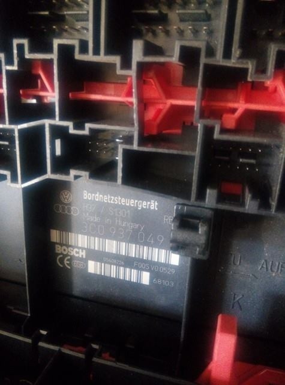 Calculator confort vw passat b6 cod 3c0937049e