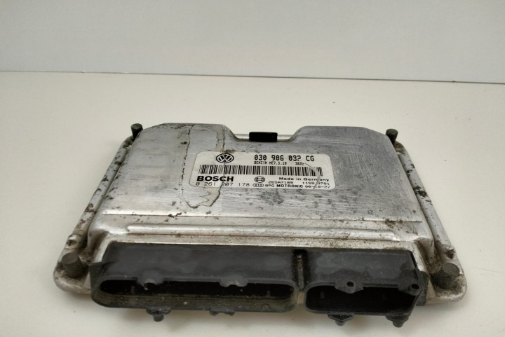 Calculator ECU 030306032CG Volkswagen VW Polo 3 6N [1994 - 2001] Hatchback 3-usi 1.4 MT (75 hp)