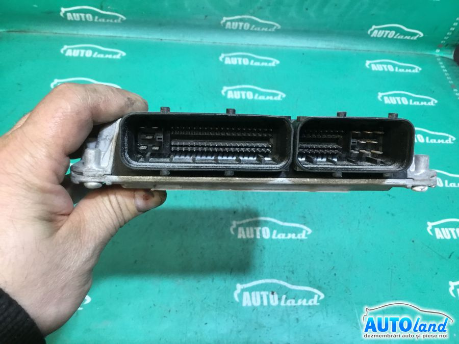 Calculator Ecu Motor 03e906033a Skoda FABIA 6Y2 1999