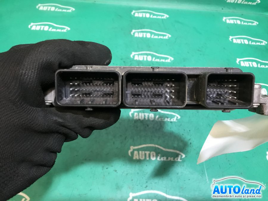 Calculator Ecu Motor 237102280r 1.5 DCI Dacia DUSTER 2010