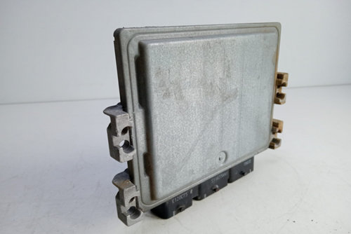 Calculator ECU Siemens 1.5 DCI 8200565863 / 8200592611 / S122326109A / SID301 Renault Scenic 2 [2003...
