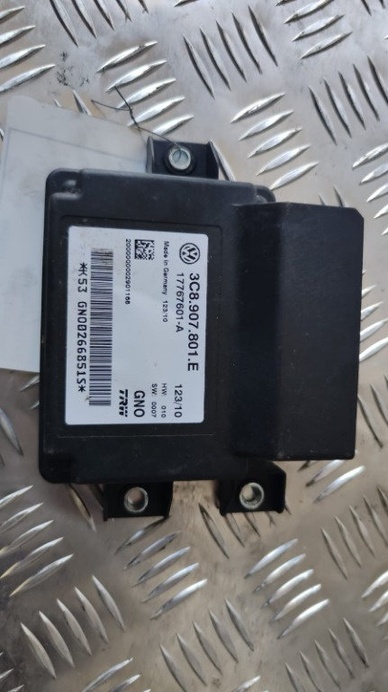 Calculator frana de mana Vw Passat B6 1.6 TDI , cod motor CAY ,transmisie manuala , an 2010 cod 3C89...
