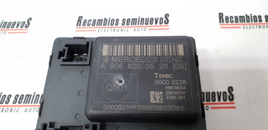 Calculator inchidere centralizata TEMIC MERCEDES-BENZ SPRINTER A 906 820 35 26 / A9068203526 / 0000 5228 / 00005228A 906 820 35 26 / A9068203526 / 0000 5228 / 00005228