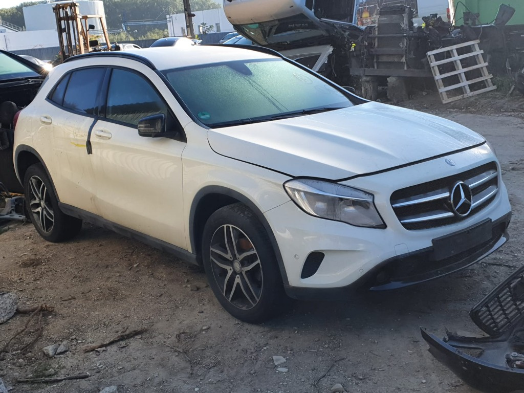 Calculator injectie Mercedes GLA X156 2016 suv 1.6 benzina