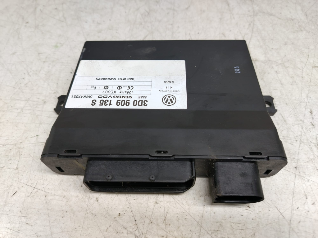 Calculator modul 3d0909135s Volkswagen VW Touareg generatia 1 7L [2002 - 2007]