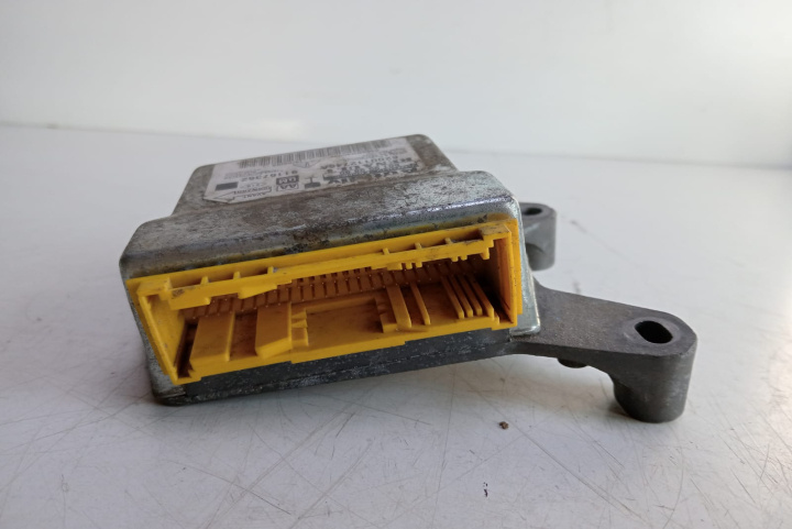 Calculator modul airbag 8200112746A Opel Vivaro A [2002 - 2006]
