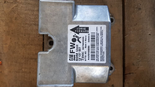 Calculator modul airbag Opel Zafira B 13137907 FW