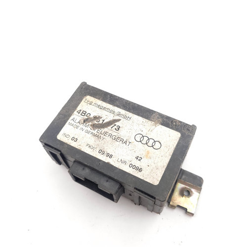 Calculator / Modul Audi A4 B7 (8E) 2004-2008 Alarma 4B0951173, 4B0 951 173, 748010101, 748.01.01-01