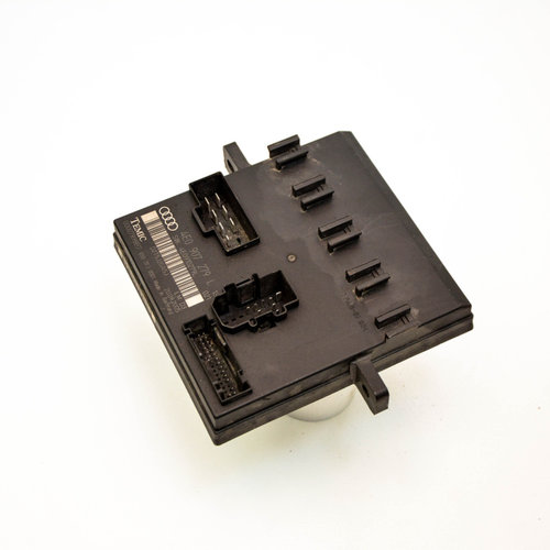 Calculator / Modul Audi A8 (4E) 2002 - 2009 4E0907279L
