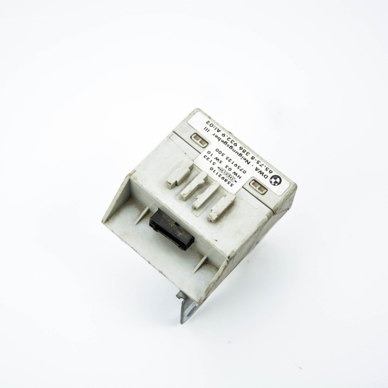 Calculator / Modul BMW 5 (E39) 1995 - 2004 HW03SW10, 55892110