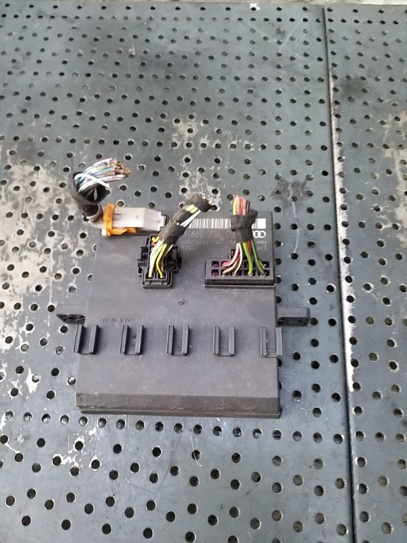 Calculator modul confort audi a4 b7 8e 8e0907279l