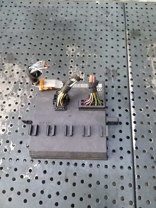 Calculator modul confort audi a4 b7 8e 8e0907279l