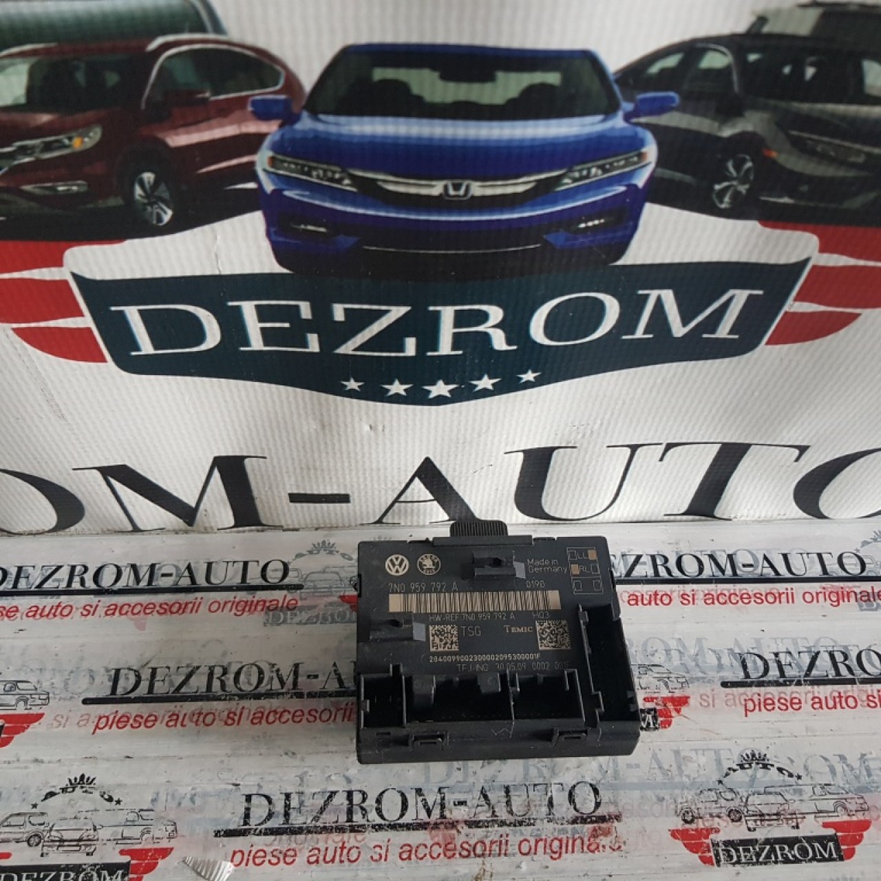 Calculator / Modul confort usa dreapta fata Skoda Superb 2 7n0959792a