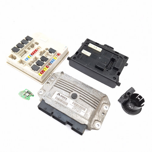Calculator / Modul Controler Renault CLIO 3 2005 - 2012 Benzina 8200652284, 8200461733, 215854126B, ...