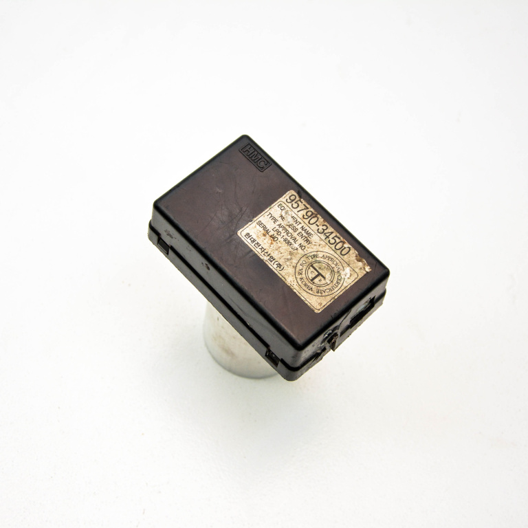 Calculator / Modul Hyundai SONATA Mk 3 (EF) 1998 - 2005 9579034500, 95790-34500