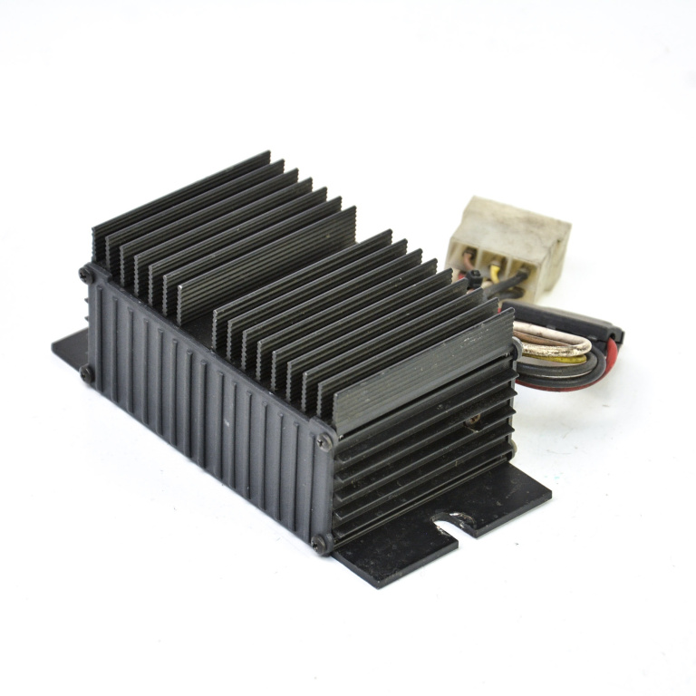 Calculator / Modul Isuzu Turquoise 2000-2022 4.8 D 4He1-Xs Motorina Convertizor 24V La 12V Yilka