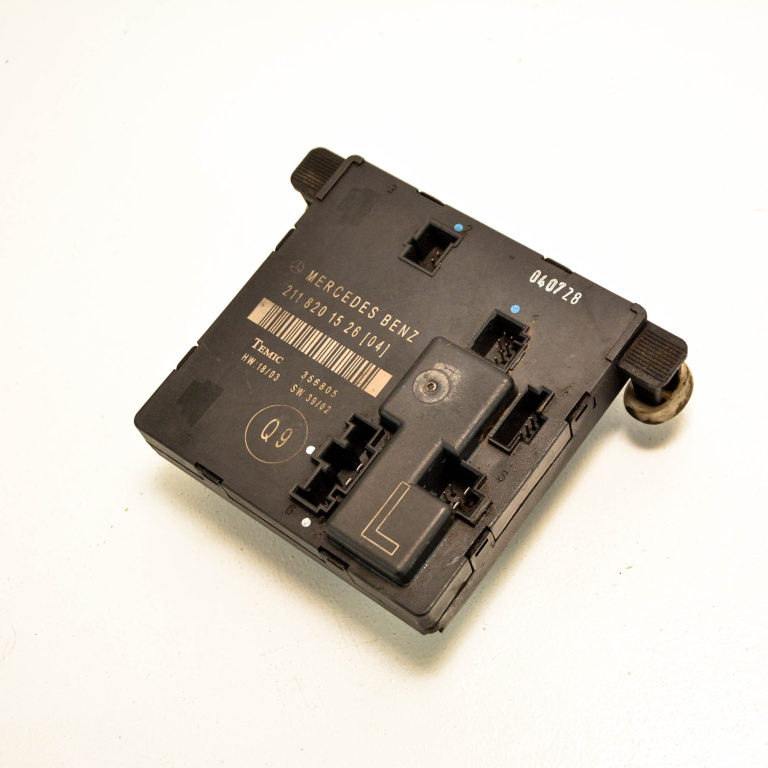 Calculator / Modul Mercedes-Benz E-CLASS (W211) 2002 - 2009 2118201526