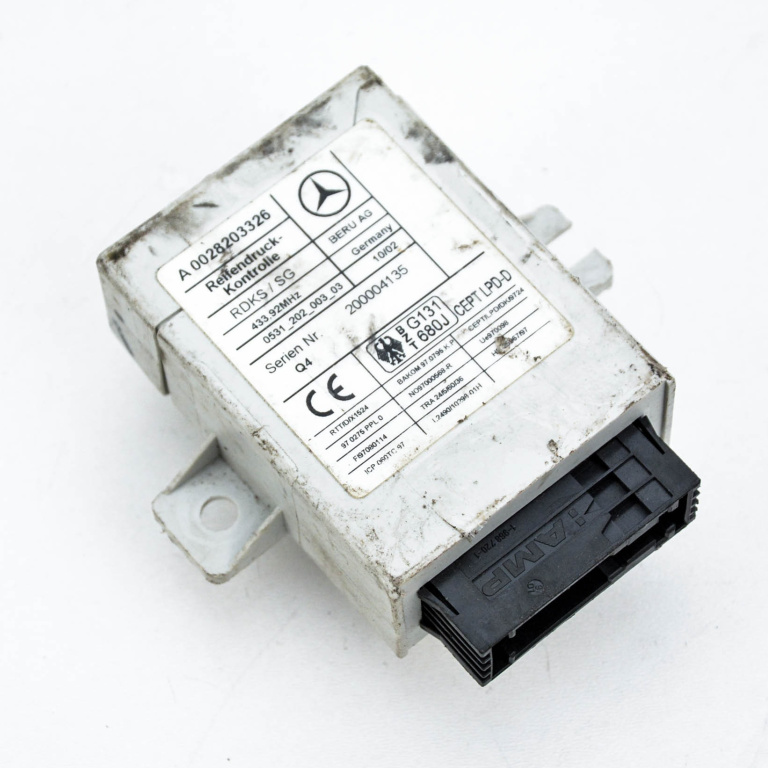 Calculator / Modul Mercedes-Benz S-CLASS (W220) 1998 - 2005 A0028203326