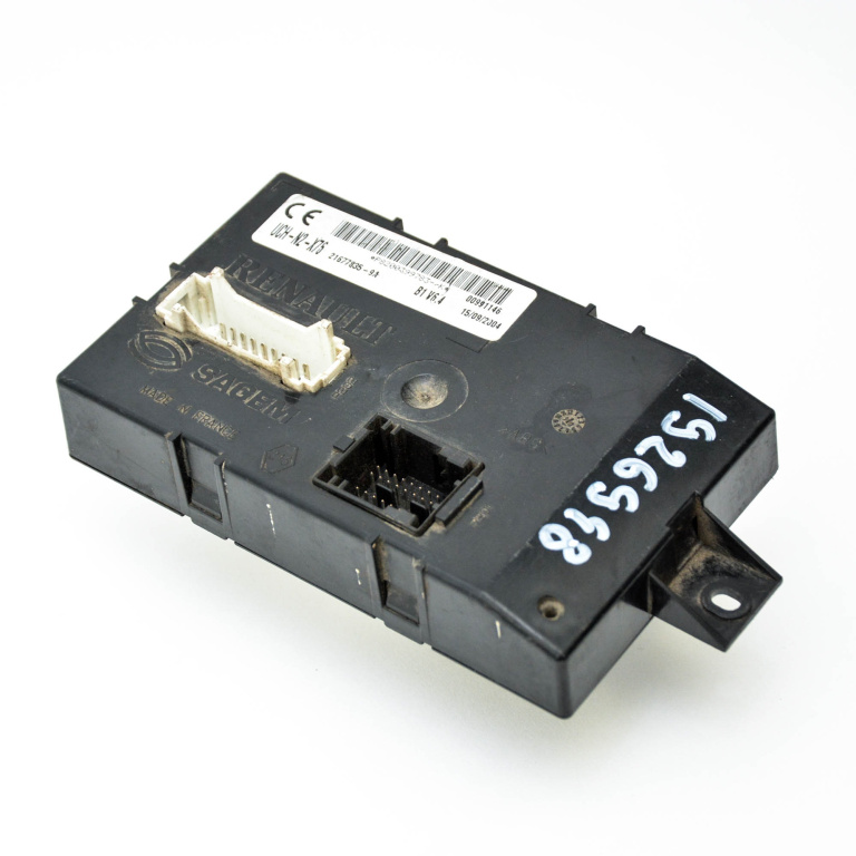 Calculator / Modul Renault Clio 3 2005-2012 Bcm P8200399783K, 216778359A, 21677835-9A