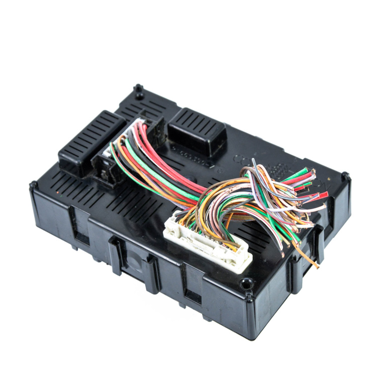 Calculator / Modul Renault Modus (F/Jp0) 2004-2012 Bcm 8200528485 Johnson Controls