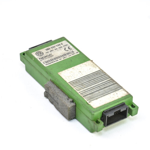 Calculator Modul Telefon VW PASSAT B5, B5.5 1996 - 2005 3B0035729E