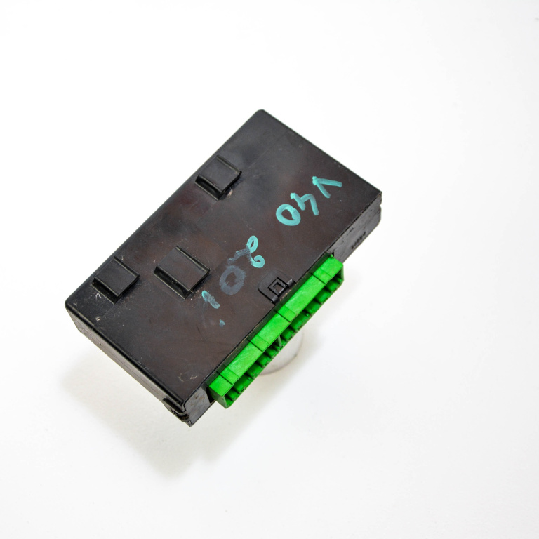 Calculator / Modul Volvo V40 Combi 1995 - 2004 30889337, MB232300-8341