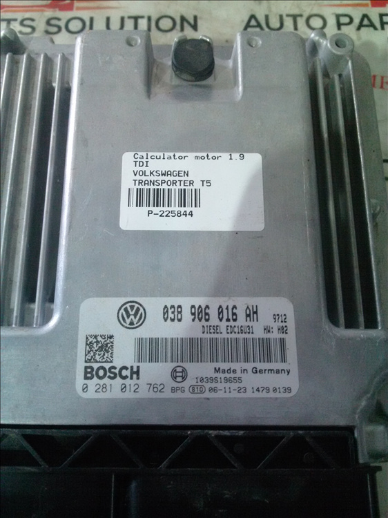 Calculator motor 1.9 TDI VOLKSWAGEN TRANSPORTER T5
