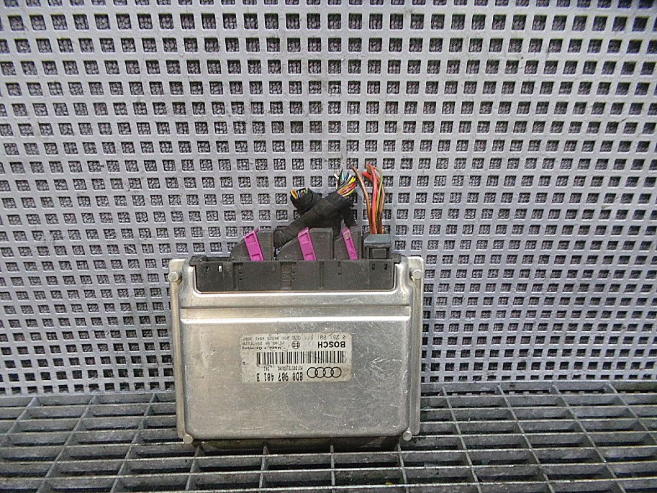 CALCULATOR MOTOR AUDI A4 2.5 TDI - (1994 1998)
