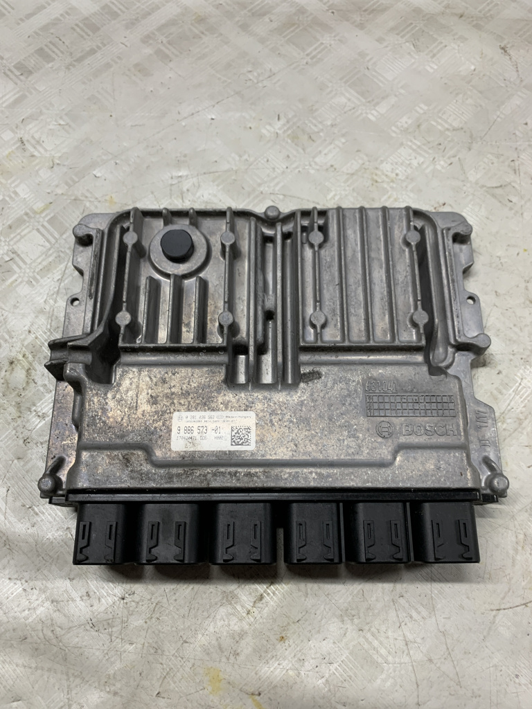 Calculator motor BMW Seria 5 G30 2.0 Motorina 2020, 988657301