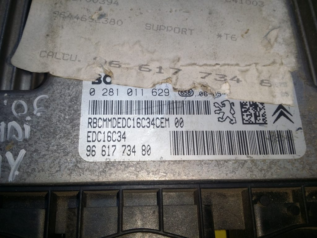 Calculator Motor BOSCH CITROEN C4 0 281 011 629 / 0281011629 / EDC16C34 / 96 617 734 80 / 9661773480 / 96539589800 281 011 629 / 0281011629 / EDC16C34 / 96 617 734 80 / 9661773480 / 9653958980